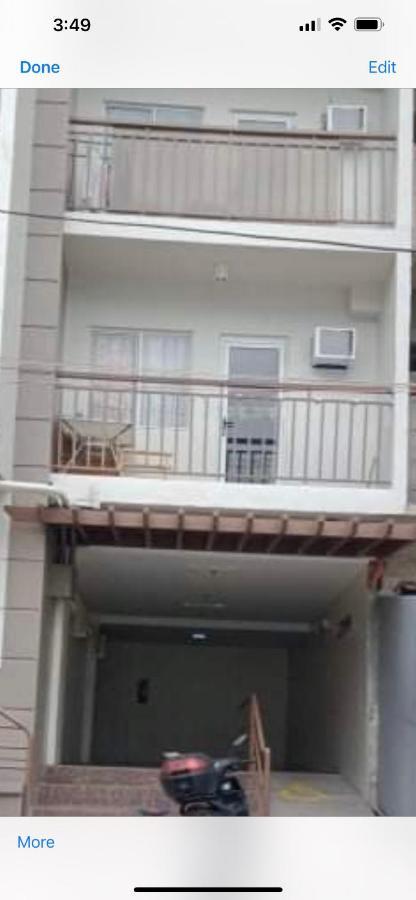 One Kassel Residencia Aparthotel Manila Esterno foto
